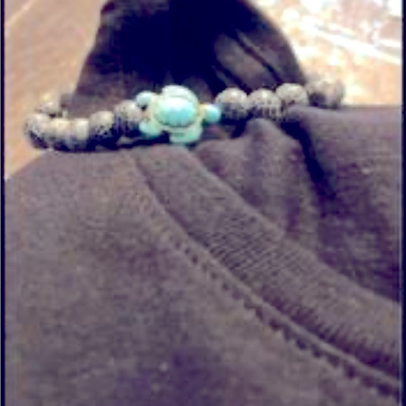 Turtle and Bead Bracelet - Picture 1 of 7